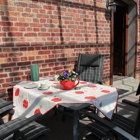Gorgeous In With Parking And Garden